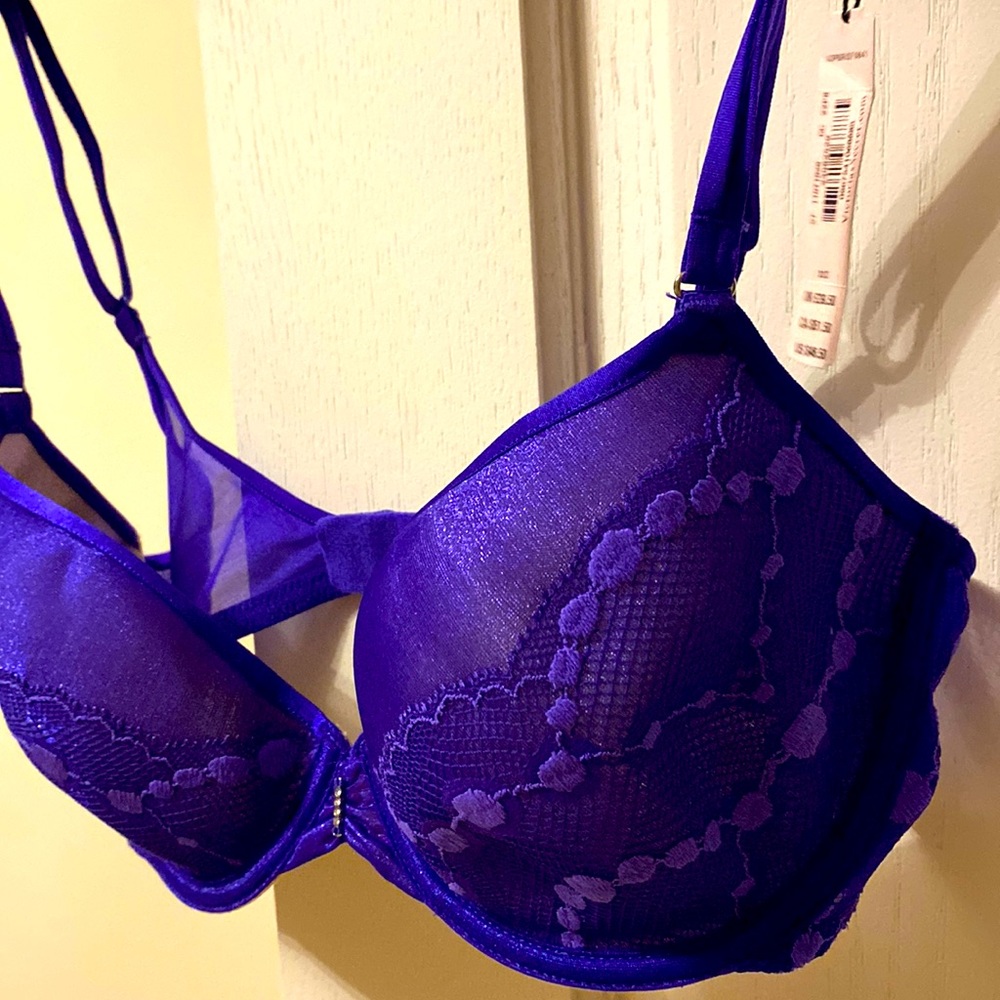 Victoria’s Secret lined demi/demi-buste sz 32D in PURPLE
